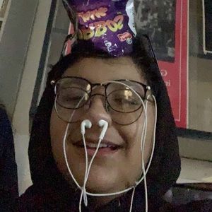 Meet your Posher, Marcos